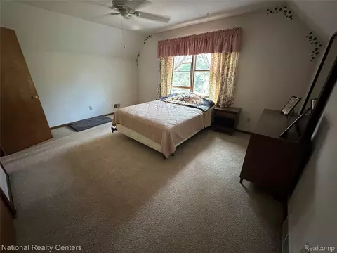 Bedroom - 968 Tyrrell Rd, Shiawassee, MI 48414 photo 5 of 7