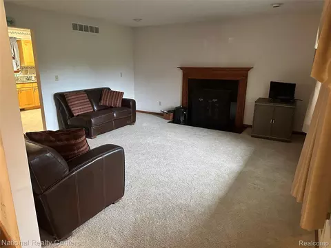 Living - 968 Tyrrell Rd, Shiawassee, MI 48414 photo 4 of 4