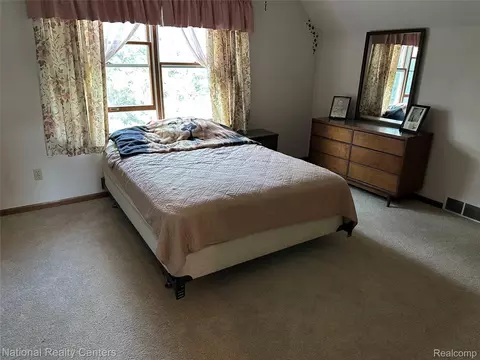 Bedroom - 968 Tyrrell Rd, Shiawassee, MI 48414 photo 3 of 7