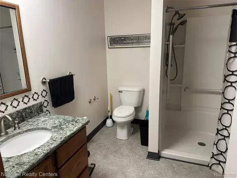 Bath - 968 Tyrrell Rd, Shiawassee, MI 48414 photo 1 of 1