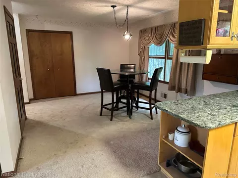 Dining - 968 Tyrrell Rd, Shiawassee, MI 48414 photo 2 of 2