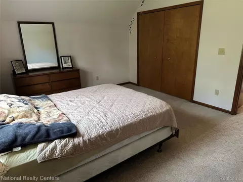 Bedroom - 968 Tyrrell Rd, Shiawassee, MI 48414 photo 4 of 7