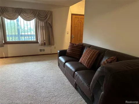 Living - 968 Tyrrell Rd, Shiawassee, MI 48414 photo 1 of 4