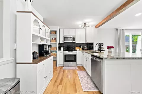 Kitchen - 38030 Westvale St, Romulus, MI 48174 photo 2 of 4