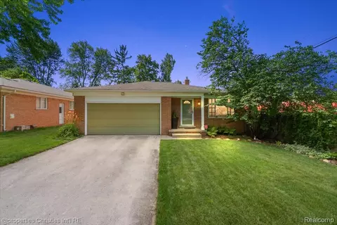 17657 Avilla Blvd, Lathrup Village, MI 48076