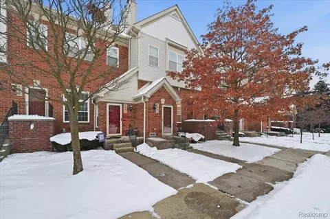 1665 Campau Farms Cir, Detroit, MI 48207