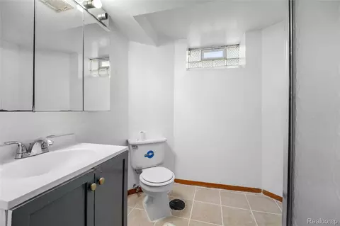 Bath - 7841 E Morrow Cir, Dearborn, MI 48126 photo 3 of 3