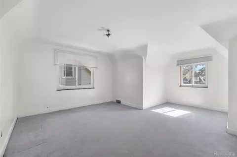 Bedroom - 7841 E Morrow Cir, Dearborn, MI 48126 photo 4 of 5