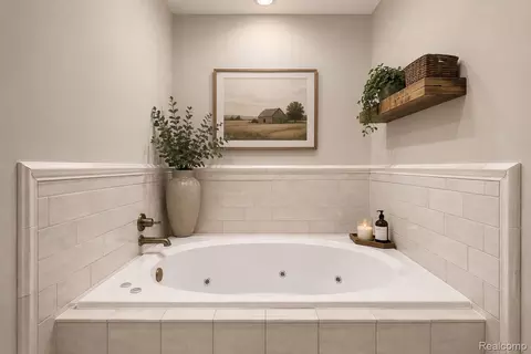 Bath - 76565 Mcfadden Rd, Armada, MI 48005 photo 6 of 9