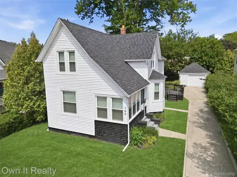 Exterior - 168 Kerby Rd, Grosse Pointe Farms, MI 48236 photo 8 of 8