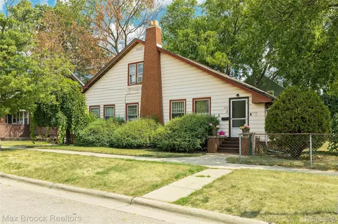 1125 S Lafayette Ave, Royal Oak, MI 48067