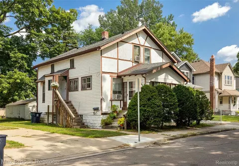 401 Pingree Blvd, Royal Oak, MI 48067