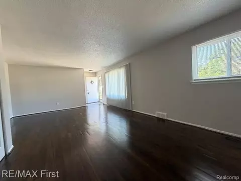 Living - 4225 Grace Ave, Wayne, MI 48184 photo 1 of 2