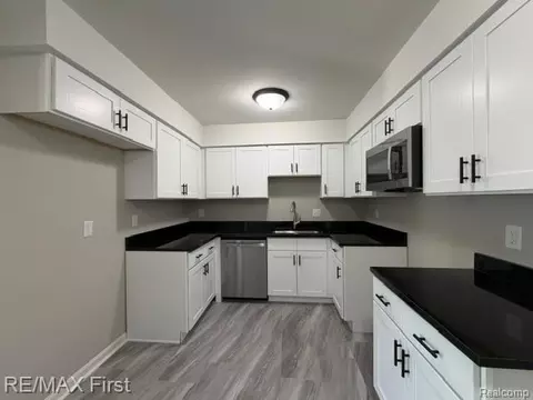 Kitchen - 4225 Grace Ave, Wayne, MI 48184 photo 2 of 2