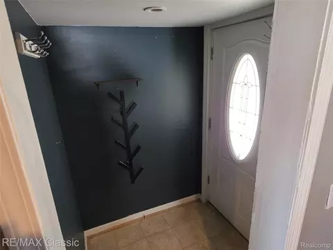 Entry Way - 3259 N State Rd, Richfield, MI 48423 photo 1 of 3