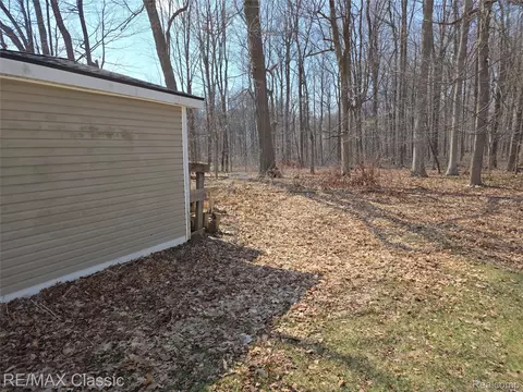 Exterior - 3259 N State Rd, Richfield, MI 48423 photo 3 of 8