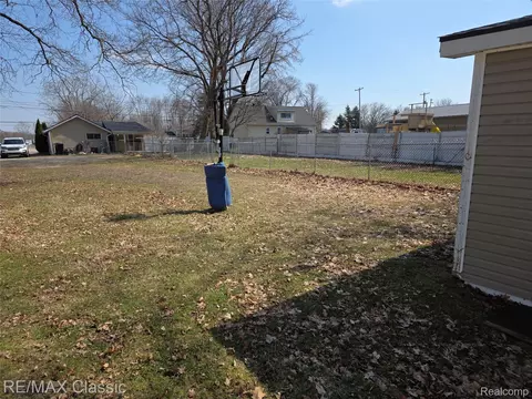 Exterior - 3259 N State Rd, Richfield, MI 48423 photo 5 of 8