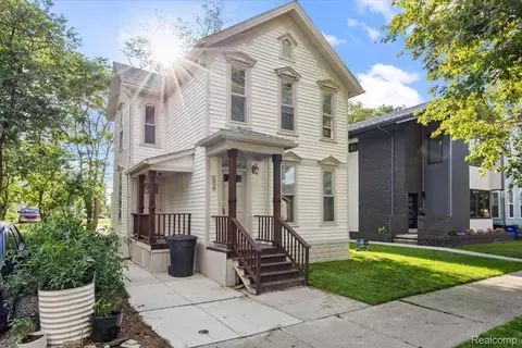 2215 Wabash St, Detroit, MI 48216