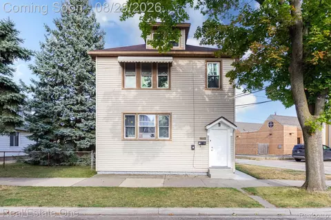 4932 Reuter St, Dearborn, MI 48126