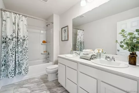 Bath - 4145 Sedgeview Cir, Howell, MI 48843 photo 1 of 1