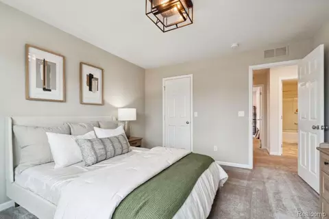 Bedroom - 4145 Sedgeview Cir, Howell, MI 48843 photo 3 of 5