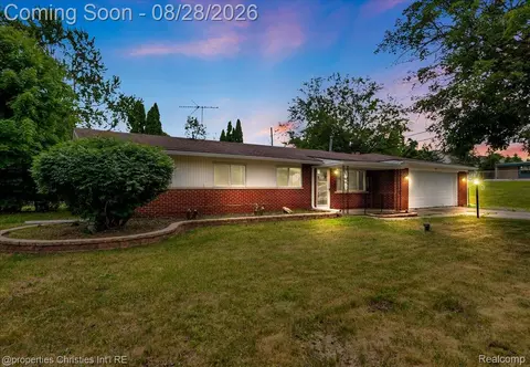 41981 Quince Dr, Novi, MI 48375