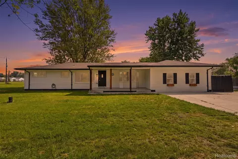 Exterior - 4655 Denton Rd, Canton, MI 48188 photo 13 of 13