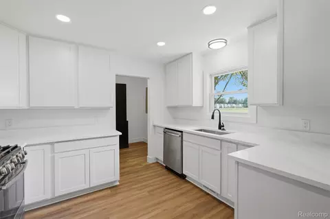 Kitchen - 4655 Denton Rd, Canton, MI 48188 photo 1 of 4