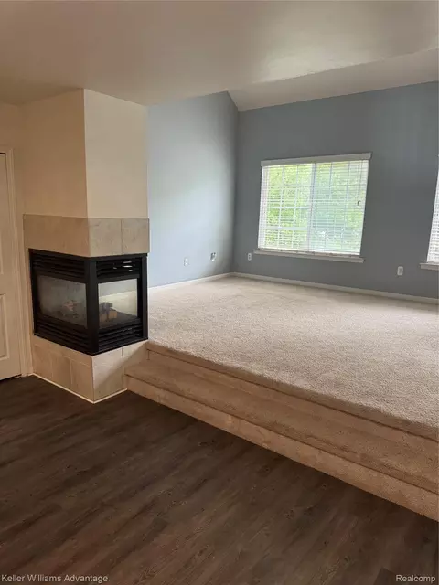 1478 Crimson Way, Walled Lake, MI 48390