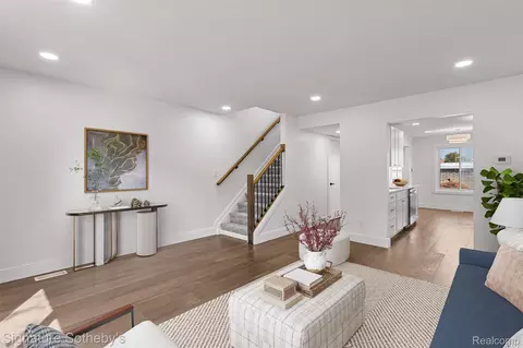 Living - 28448 Universal, Warren, MI 48092 photo 4 of 5