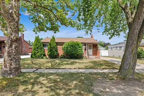 31512 Joy Rd, Livonia, MI 48150