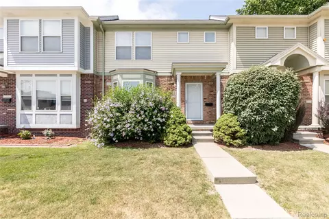 2723 Grayson St, Ferndale, MI 48220