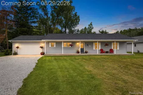 3956 Keewahdin Rd, Fort Gratiot, MI 48059
