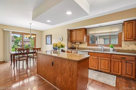 Kitchen - 15792 Constitution Dr, Macomb, MI 48044 photo 2 of 7