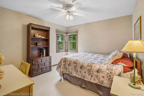 Bedroom - 15792 Constitution Dr, Macomb, MI 48044 photo 3 of 6