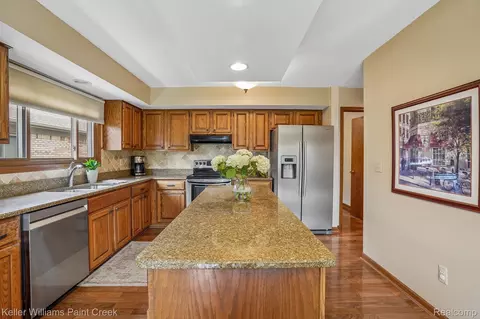 Kitchen - 15792 Constitution Dr, Macomb, MI 48044 photo 7 of 7