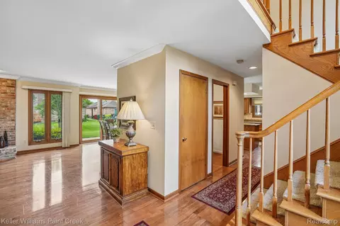 Entry Way - 15792 Constitution Dr, Macomb, MI 48044 photo 2 of 5