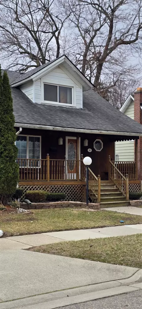 32 Gibb, Mount Clemens, MI 48043