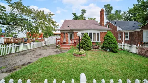 15120 Whitcomb St, Detroit, MI 48227