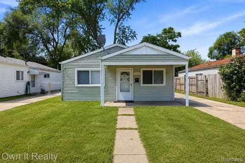 8082 Robert St, Taylor, MI 48180