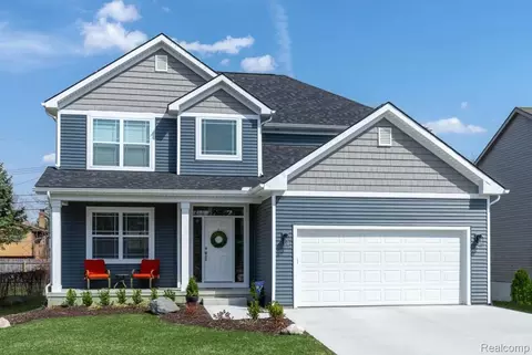 003 Oak St, Grand Blanc, MI 48439