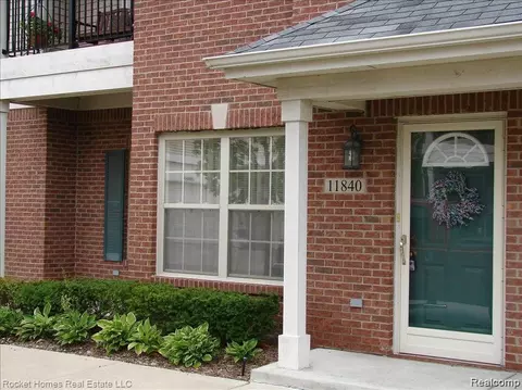 11840 Farmington Rd # 59, Livonia, MI 48150