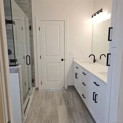 Bath - 50691 Timberstone, Macomb, MI 48042 photo 1 of 8