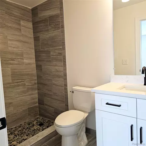Bath - 50691 Timberstone, Macomb, MI 48042 photo 8 of 8