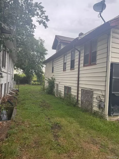 730 Barrie Ave, Flint, MI 48507 photo 7