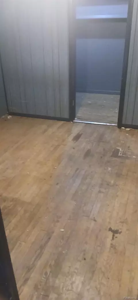 730 Barrie Ave, Flint, MI 48507 photo 3