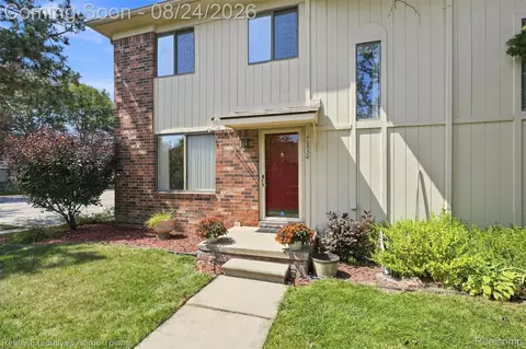 40830 Highpointe Dr #17, Clinton Township, MI 48038