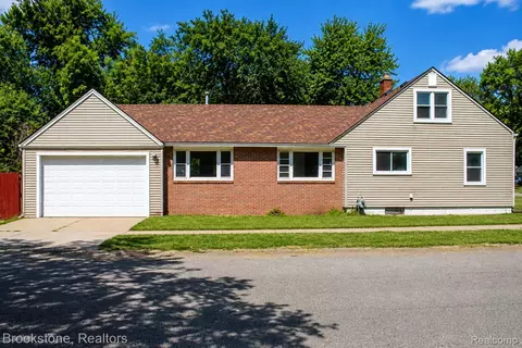 18805 Sumner, Redford, MI 48240