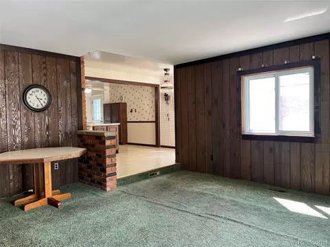 Living - 231 Walper Ave, Clawson, MI 48017 photo 11 of 12