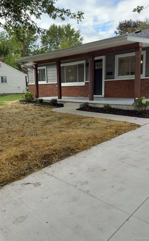 1233 Duncan Ave, Ypsilanti, MI 48198